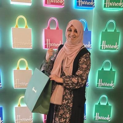 N33N4_03's profile picture. Your Life Does Not Get Better By Chance... It Gets Better By Change 😊

Creative Artist 🎨 🖍️🖌️
Mum Of 3 ❤️❤️❤️ 
IG: NeenasPersonalisedCreations