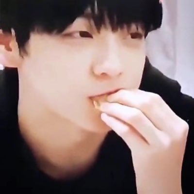 muriapassyang's profile picture. 