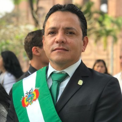 Senador Nacional por la Alianza Creemos, cruceño y boliviano 🇧🇴 de corazón; médico cirujano vascular.