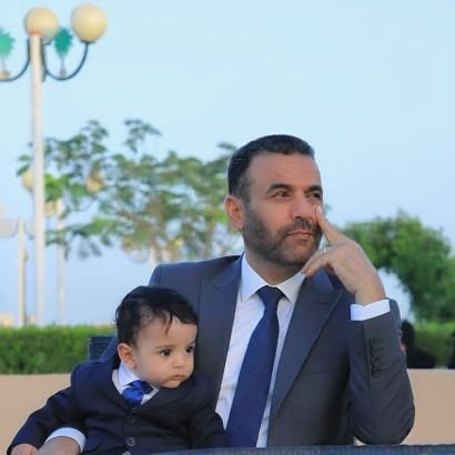 عبثا تحاول لا فناء لثائر
أنا كالقيامة ذات يوم آت ،
🇾🇪 🇸🇦