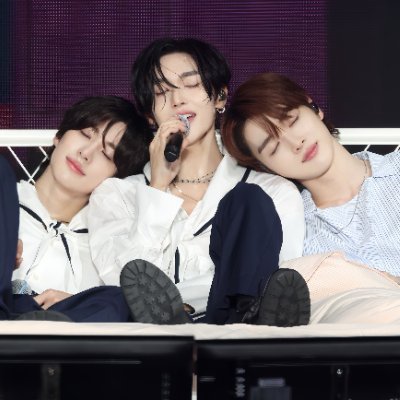 R2ZE_HAEYA's profile picture. 나래식을 봐 버렸다🧡