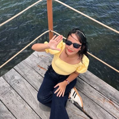 viasihotang1's profile picture. 'Life is too short for bad vibes'