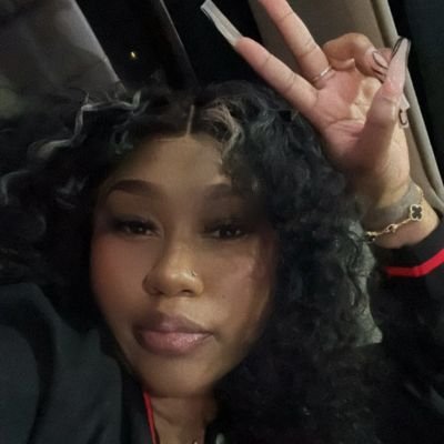 Findombrat_2's profile picture. silent sends are the best way to get my attention. Note that!