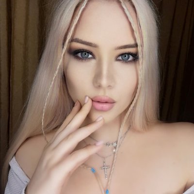 EmilyLlLvv's profile picture. The moment you want to give up, think about why you insisted on coming here.