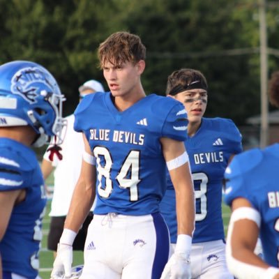 Tipton 26’/ 6’6 200lbs/ WR/OLB/3.5 GPA/ Hudl: https://t.co/tlKof3pQP7