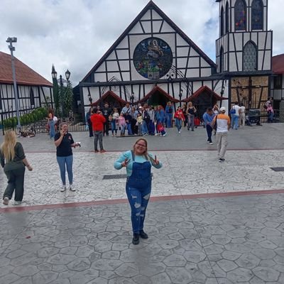 GenesisMelo20's profile picture. Apasionada de la vida, jugando aprendemos con pasos soñados, defenderé a mi patria Venezuela por el futuro de mis hijos.