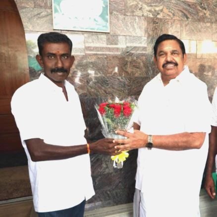 MahieeMahesh's profile picture. 🔥🌱 எடப்பாடியார்🌱🔥

விவசாயம் வாழ வேண்டும் 
விவசாயி ஆள வேண்டும்.