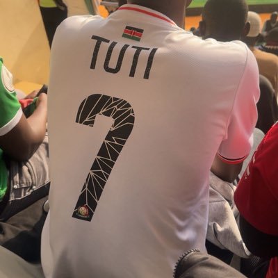 🔝Tipster 7+ goal range // corners // basketball 🏀// Manchester United fan ❤️// Golden state warrior fan 💙. works at DrGambling 🛀🏾