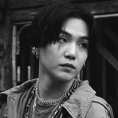 hereforyoongi's profile picture. BTS and maybe sometimes some Captain Levi Ackerman |29| she/her