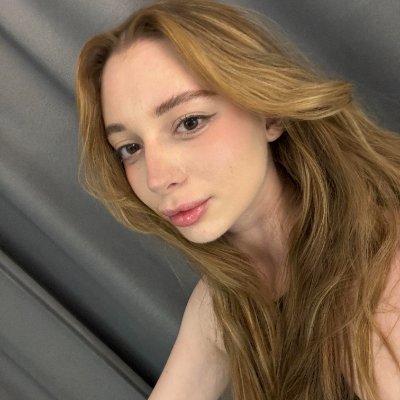 VeraMoonnn's profile picture. 