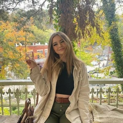 linda_kate12147's profile picture. 