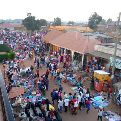 MFU_001's profile picture. Official retweets for president @HEBobiwine and revolutionary messages across
#MayugePage 
#Protest_Vote