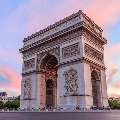 | À #28Ans & #JeSuis : #ConseillerDeQuartier & #Famille : #Chez @SFR & @canalplus & @MolotovTV & #Fan : #Eurovision & #Jeux & #Musiques & #DAB+ & @Renaissance |