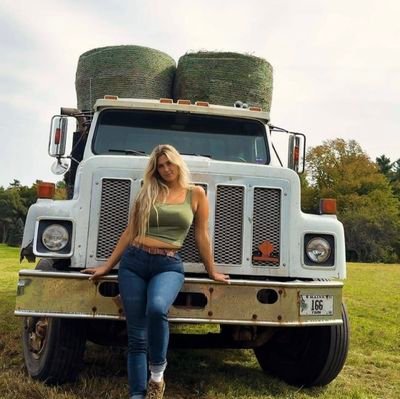ACrobssy43263's profile picture. Maine🚦
3rd farmer @peterson Hill farms PO Box 205 Brooks💚