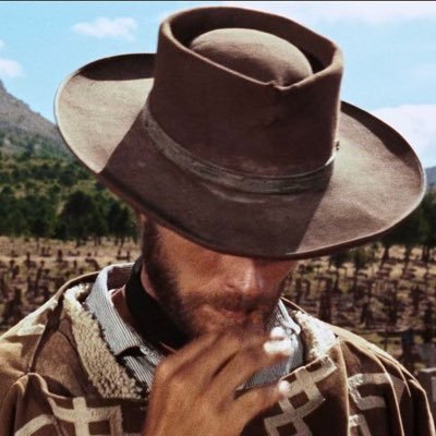 peacefuldestroy's profile picture. seeking the world with no end