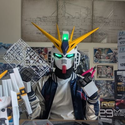 Mecha fan | Backlog hoarder | Aspiring Gundam cosplayer | English and Chinese/中文 OK | Asexual | socially-awkward potato