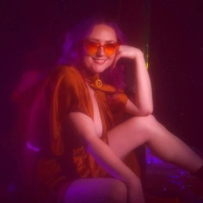 Soulful yacht-pop songstress!
my sophomore EP, POPSTALGIA drops Sept 18th! pre-save/pre-add!