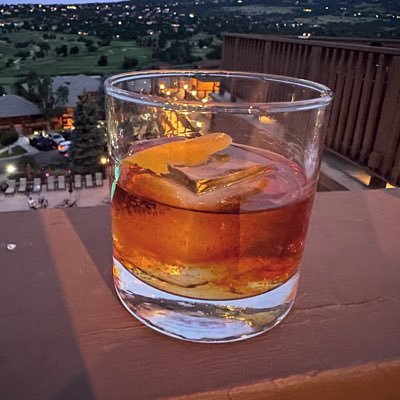 EastKyDevil's profile picture. Professional shit shoveler. Warlock in CoS