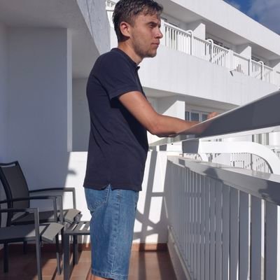 Josh_b111's profile picture. 