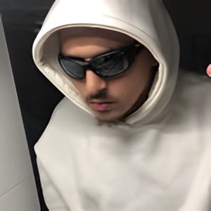 On fait les vraies choses ici https://t.co/kTYWJmly6B
Ancien monteur (+100 vidéos)