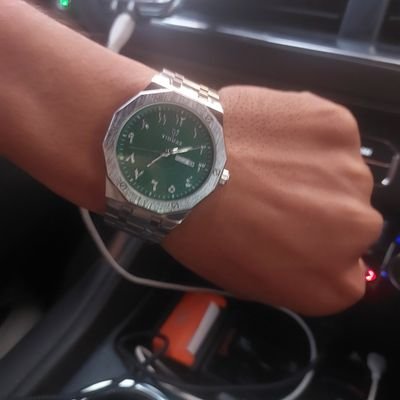 Amirveiw67's profile picture. 