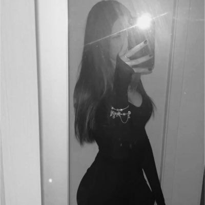 Liviaanahi_'s profile picture. 🤣