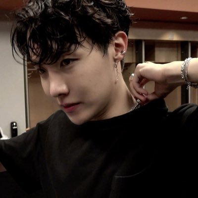 hola chicas ya llegue yo jaj noo chicas porque se desbombachan - war of hormone