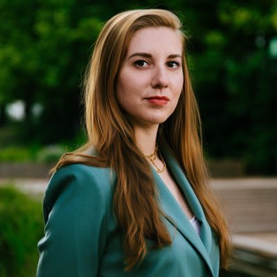 Ex Candidate #LFI aux sénatoriales 92 et aux législatives 2022 à #clichy #levallois / 💼 santé publique / diplômée de Sciences Po Paris