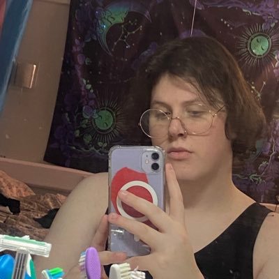 ohkahlee's profile picture. voted most likely to fail 2003 ❤ @prawnperson