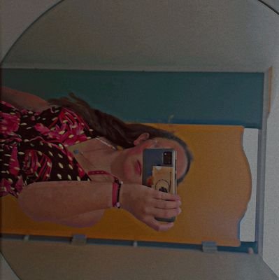 L_zely_'s profile picture. juste une fille qui suit des streameuse et streameur sur twitch 

et juste une fille qui fait des édits au finall