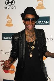 follow me/retweet me and il give you a shout out! #TEAMFOLLOWBACK #TEAMFOLLOWME #TEAMSHOUTOUT #TEAMRETWEET