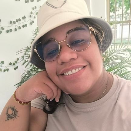 arturol1999l's profile picture. Venezolana, amante de la playa, el río y las montañas, alergica a la indolencia...