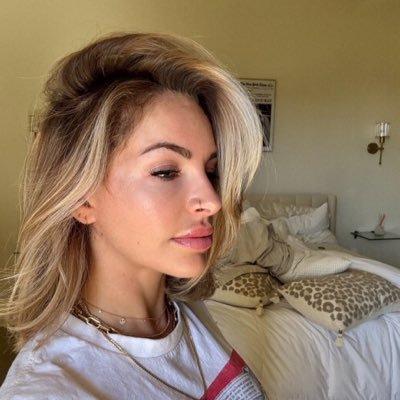 AubreyPooles's profile picture. 😊 ❤️ #selflove