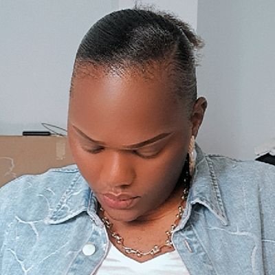 Autonome, créative et aimant le travail en groupe .