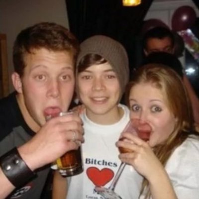 solxoxoo's profile picture. un vino y se pasa (mentira) (ojalá)