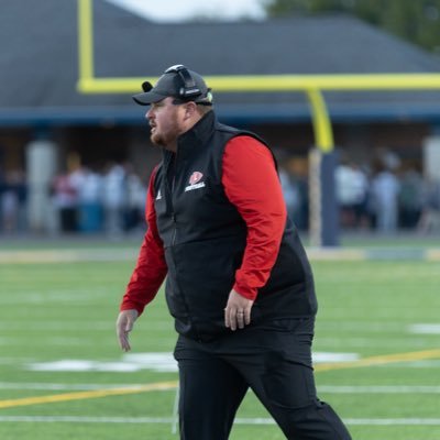 Proud Husband | Father of Two | Lowell High School Defensive Line Coach | JV Head Coach | Hope Alum | Kent City Alum | MHSFCA LDA Class of 2025