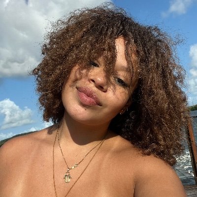 avfskk's profile picture. to aqui sem contexto e pra dizer que a gente é muito mais além do que se ver