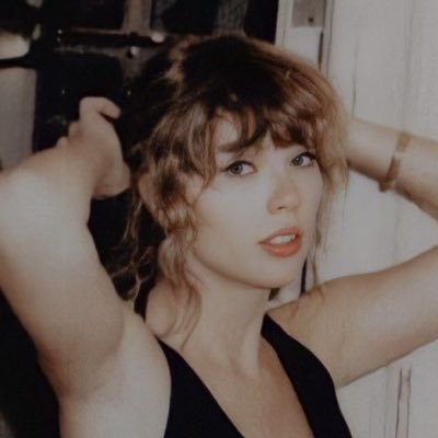 dearreaderclub's profile picture. flipping through chapters with Taylor’s words as the soundtrack — im also a full-time taywarrior, part-time functioning adult