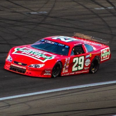Just a guy who loves racing, photography & graphic design. (breadman_studios)