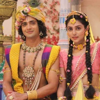 जनाव! यहाँ हरेक कुरामा स्वार्थ लुकेको छ,पेट भोको छ र त कुकुरले ढोका रुघेकोछ🌸🫰