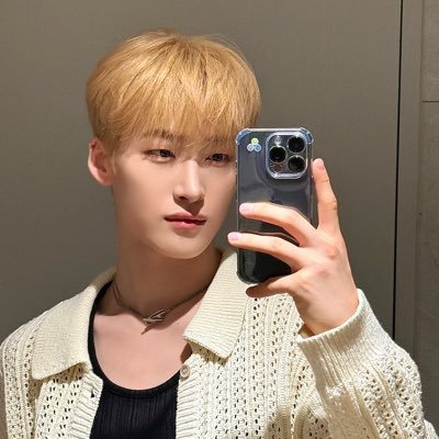 minlovely04's profile picture. 