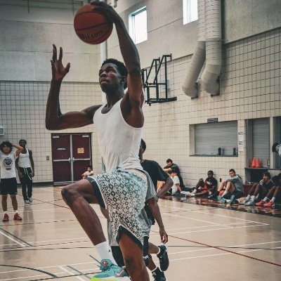 tobiexaaron's profile picture. C/0 2027 | 6’5 | Cslr hight school |195Ibs|8’7 wingspan|
Good first❤️