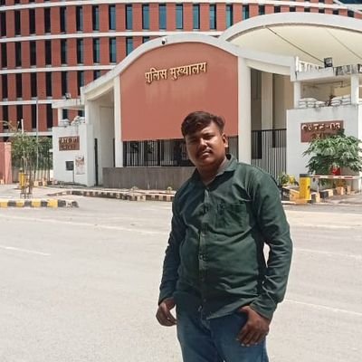 lav30582's profile picture. sweet shop owner