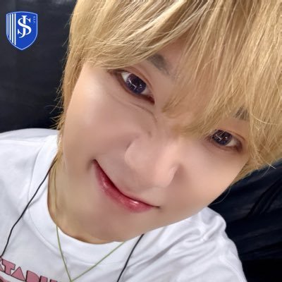 Super junior 💙 la felicidad se resume en la voz de Yesung ☁️ Ryeowook, mi voz de gomita ⭐ Elf. Fan account