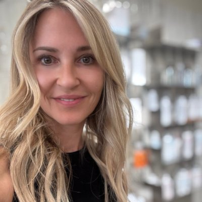 Celine2585844's profile picture. A person who is peaceful and goes through life freely and easily