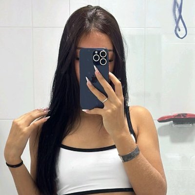 les1112's profile picture. 