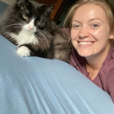 Kellyandre18058's profile picture. 🌙 “Halfway between Bondi Beach & New York nights.”