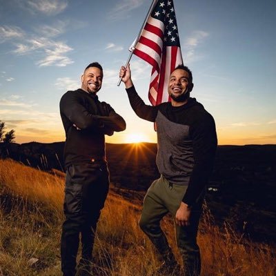 Merch & Giveaways at: https://t.co/kxb8qjGCDW —— PODCAST: @thetwinspod