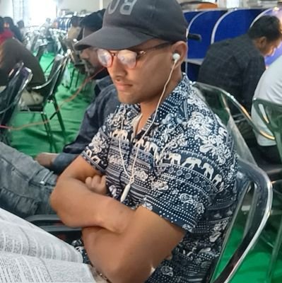 सता के गुलामी तों कुता भी कर सकता हैं।सता के खिलाफ बोलने और लिखने जिगर होना चाहिए।