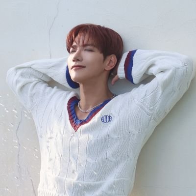 2009년부터 현재진행형 HOTTEST인 (남자)팬입니다.